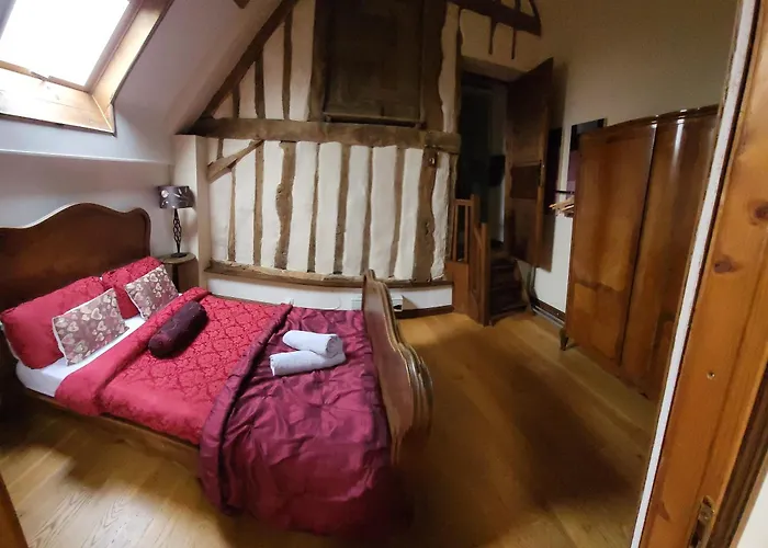 5 Bed House - Sleeps 10 - Pets - Pool - Hottub Hébergement de vacances *